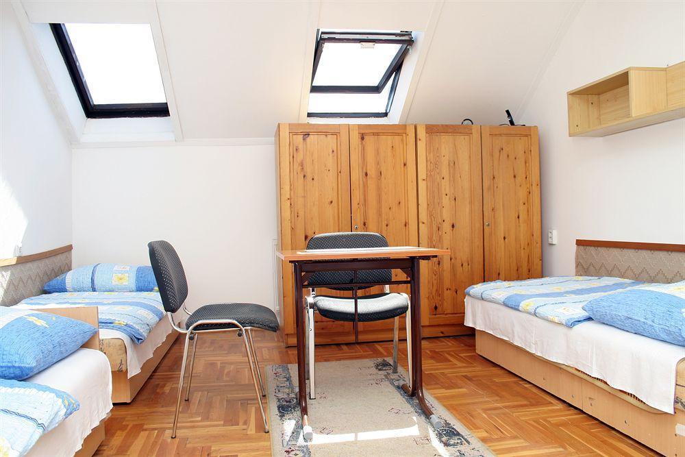 Professor'S Guest House Apartman